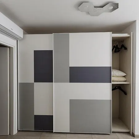 La Dimora Open Space Black Apartment